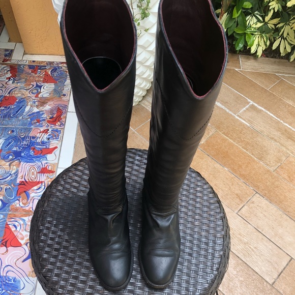 Chanel boots Authentic bought in Paris. - Picture 2 of 8